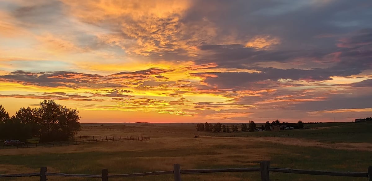 Yellowstone Cattle Baron EnSuite, Prairie Rose B&B