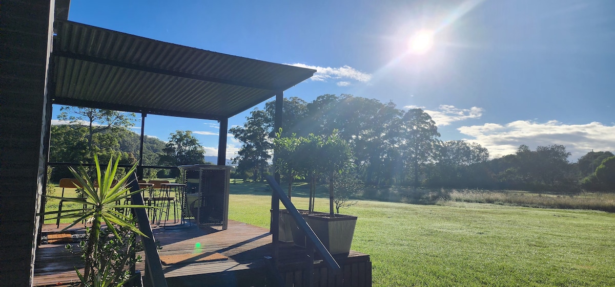 Sunrise Hut Johns River NSW