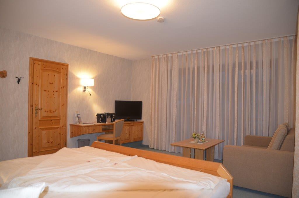 Hotel-Pension Breig garni ， （ Ottenhöfen ） ，带浴室/厕所和阳台的双人舒适Plus