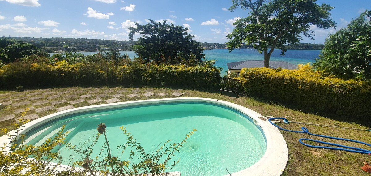 Spacious Villa - Port Vila Harbour 3-bed with pool