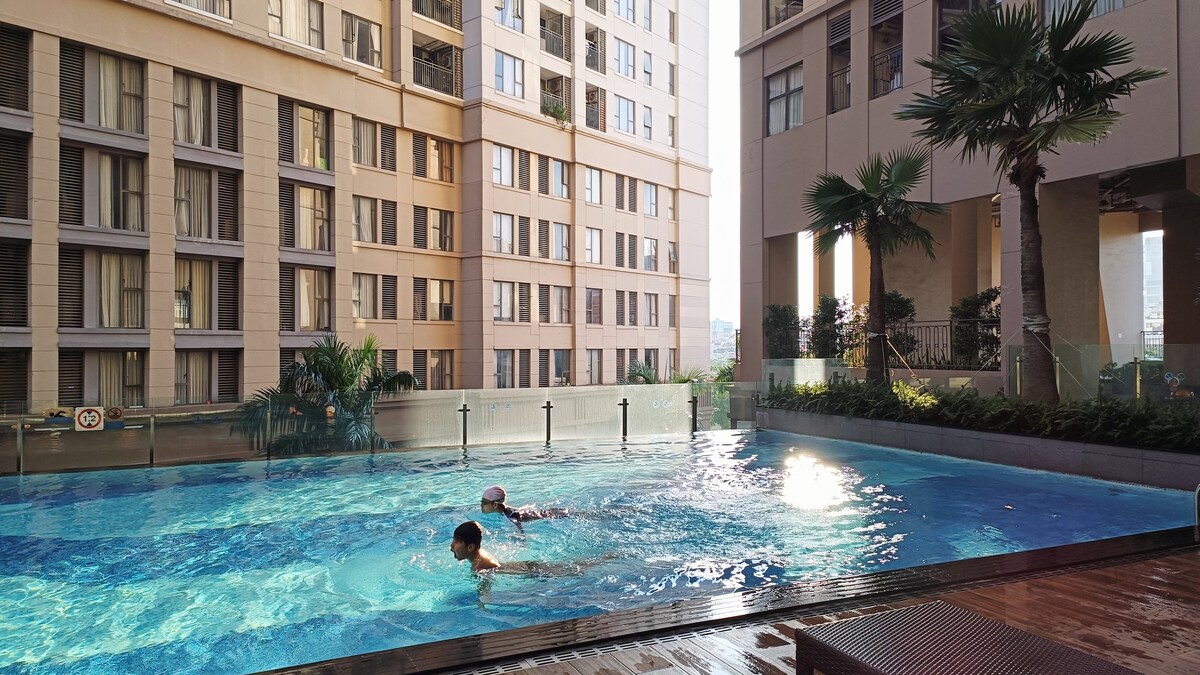 City center, Pool, Gym - Indochine 2BR, SG Royal