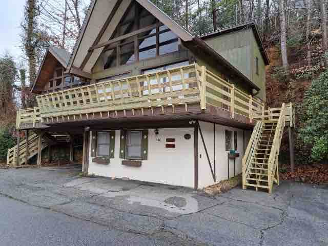 Lakefront Chalet on Burton