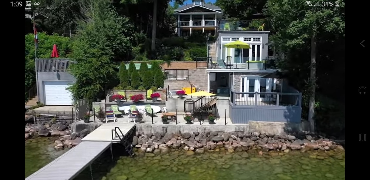 西姆科海滨乡村小屋（ Simcoe Waterfront Cottage ）是一片安静的天堂！