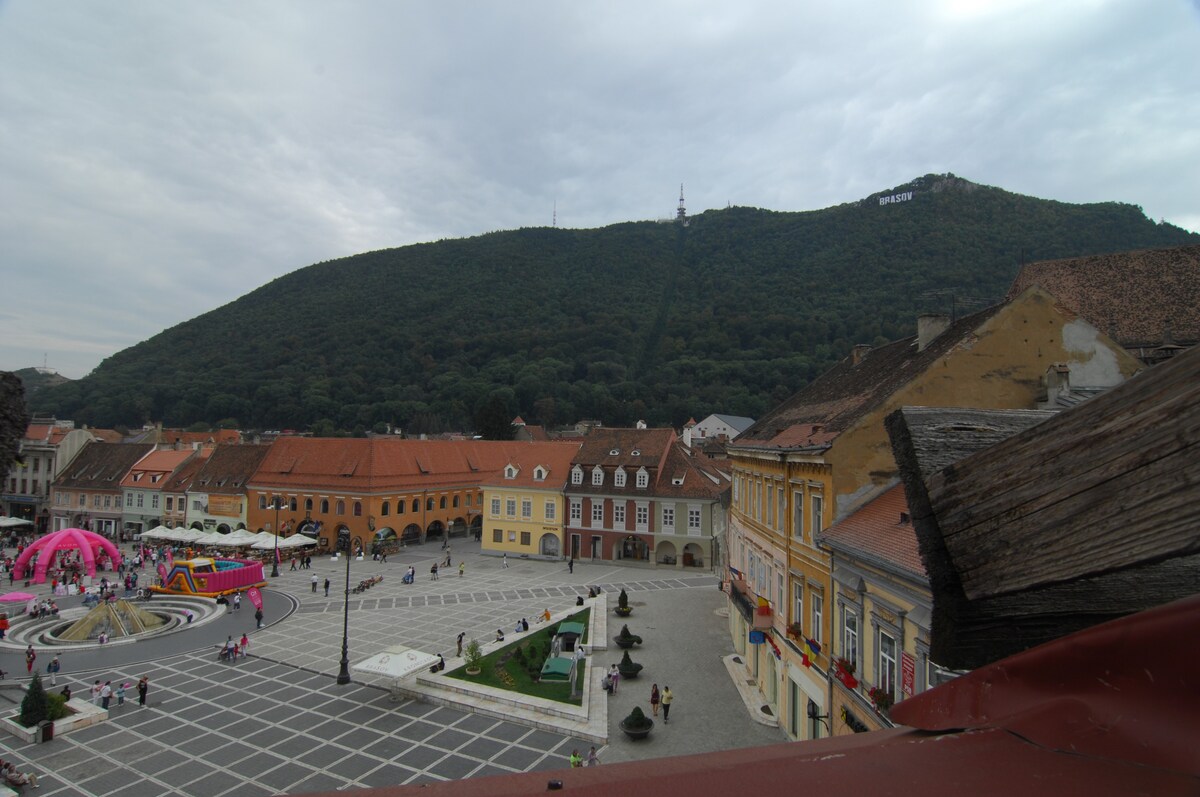 The Attic in Main Square