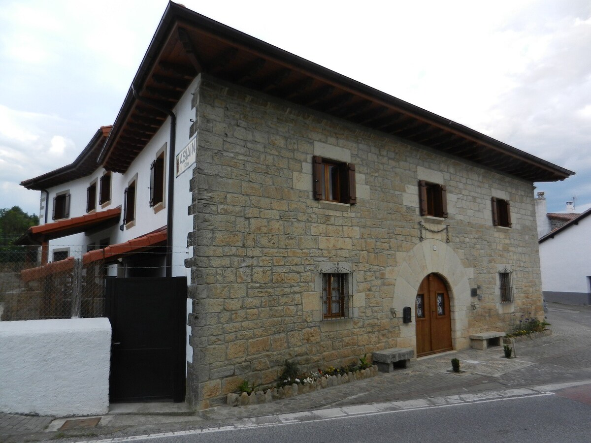 Ruby Estancia (Casa de la Cadena)