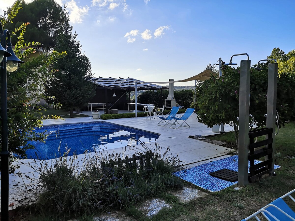 罗马诺别墅（ Villa Romano ）带泳池的独家公寓