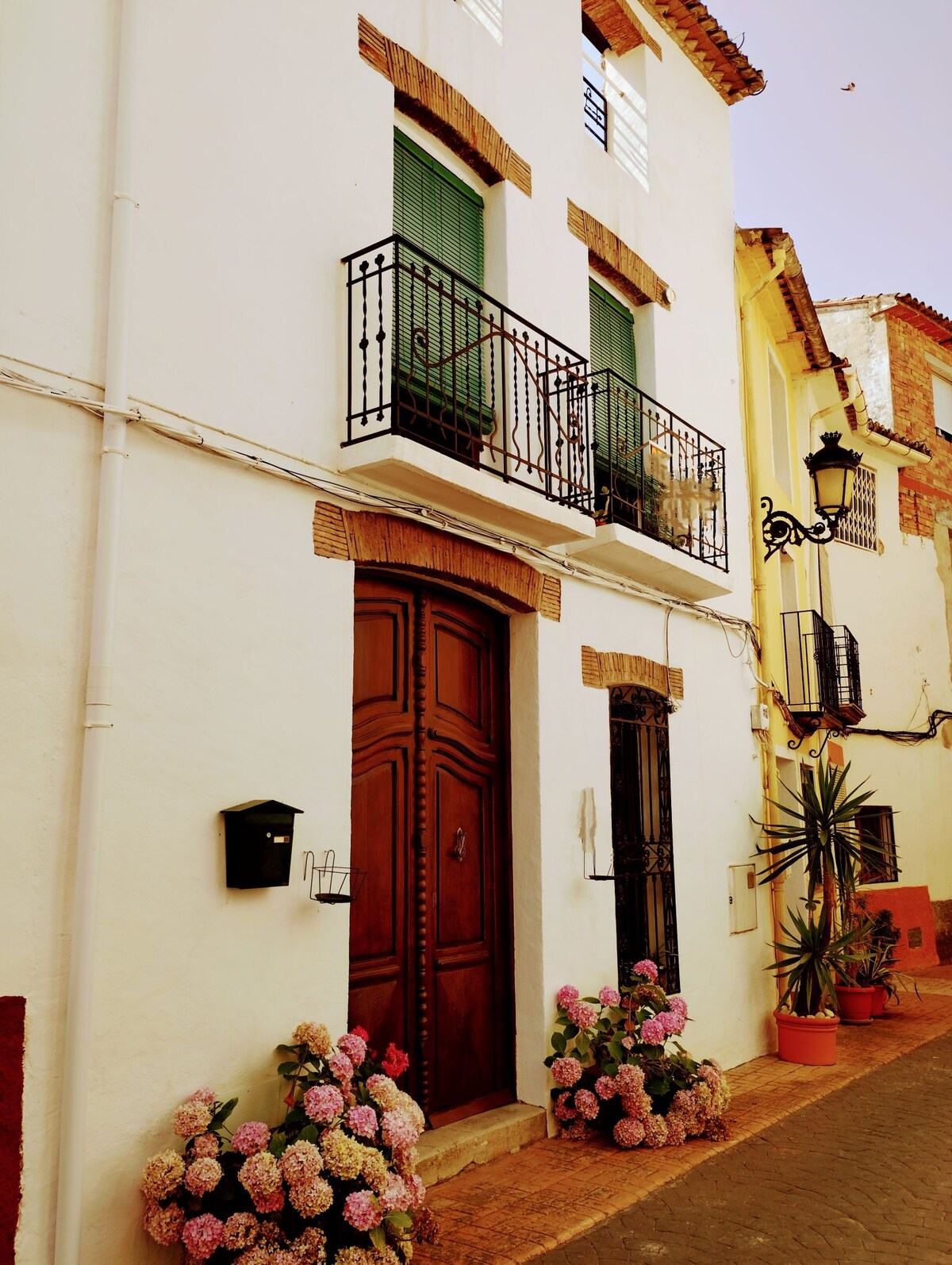 Aixorta. Habitacion matrimonio con baño y desayuno