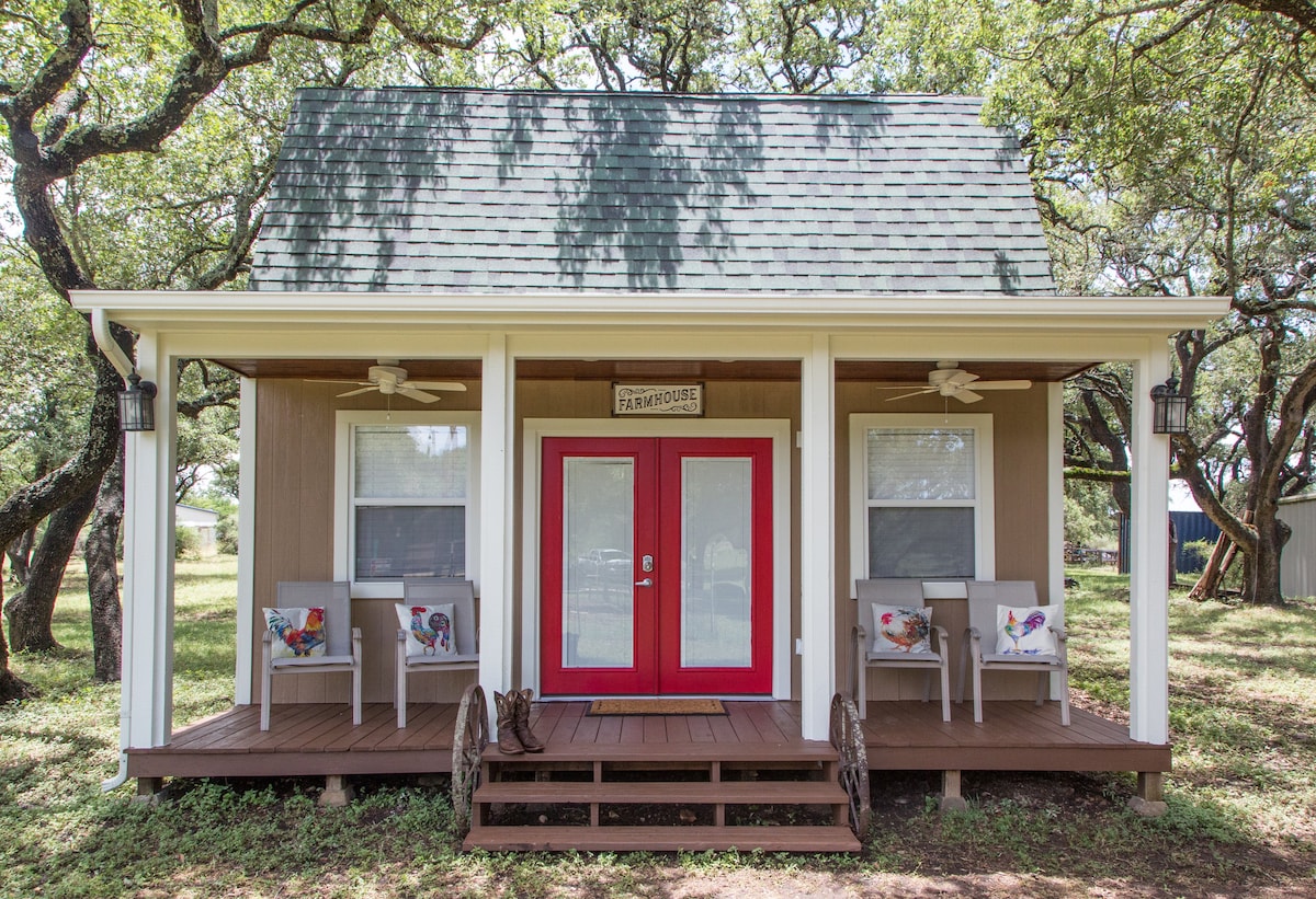 15 Acre Tiny Farmhouse: Chicken Style