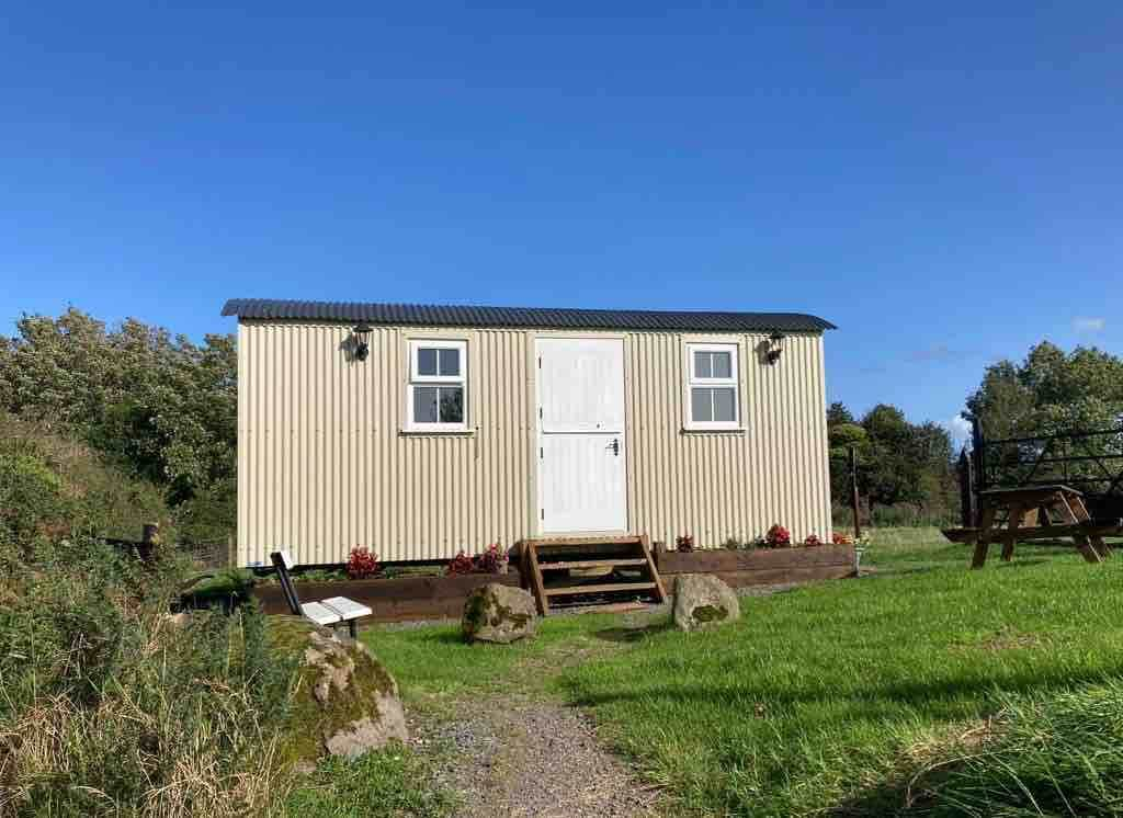 The Shepherd 's Hut, Hillsborough