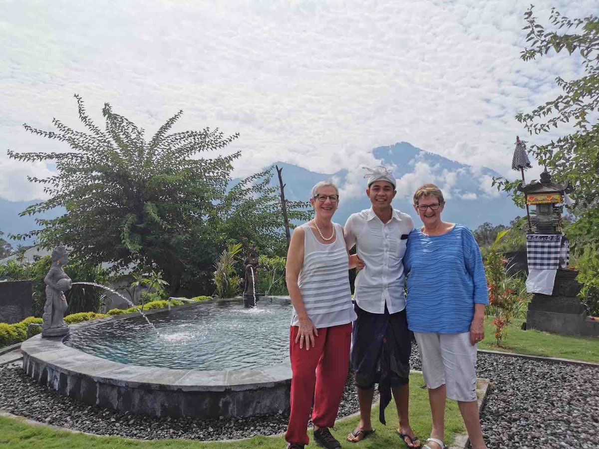 Batur Pyramid Guesthouse