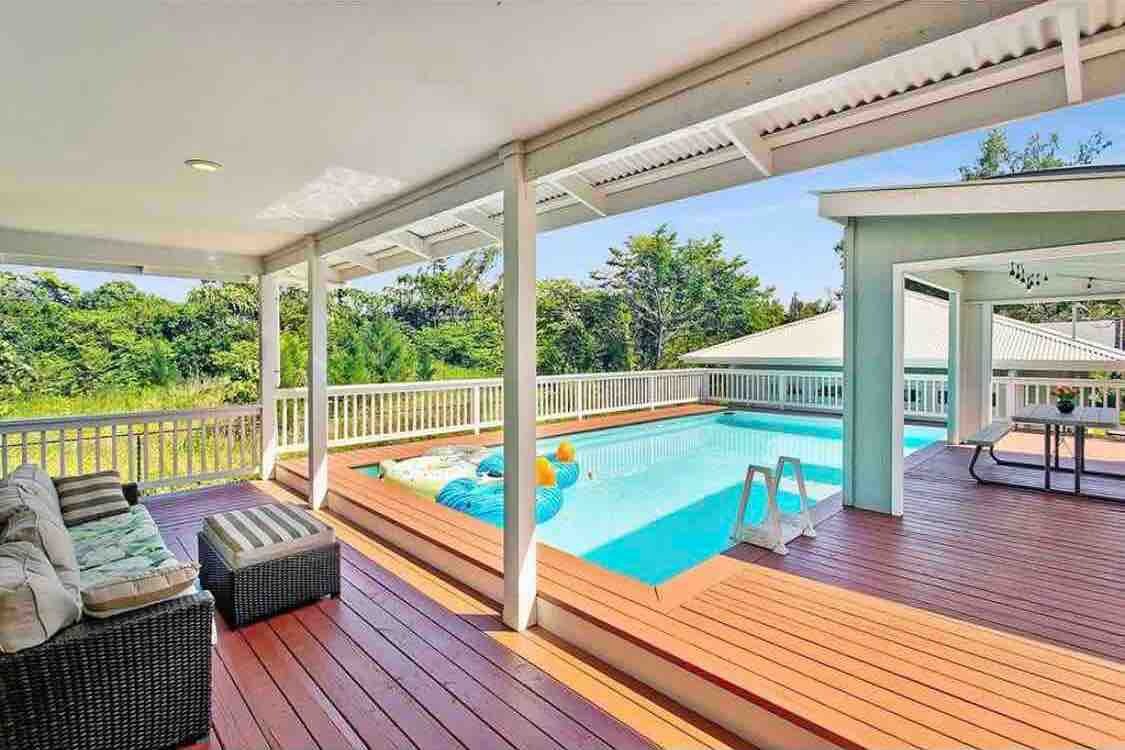 Ocean views, 3 bedroom residential house with pool