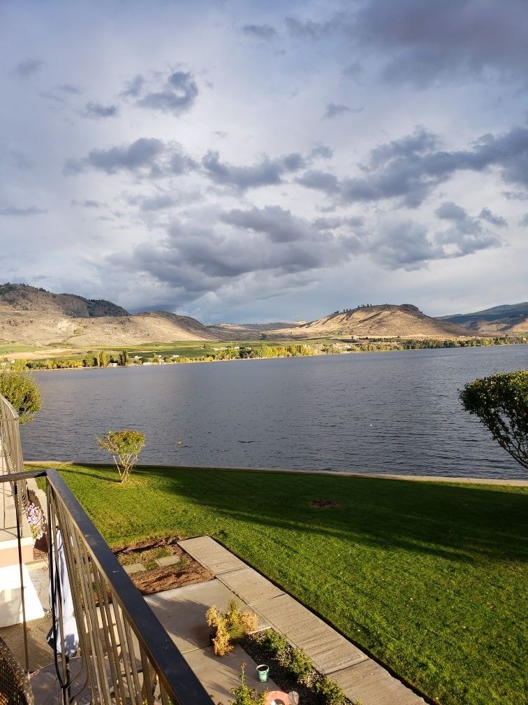 Osoyoos Waterfront Oasis, One Bedroom/Bath Condo