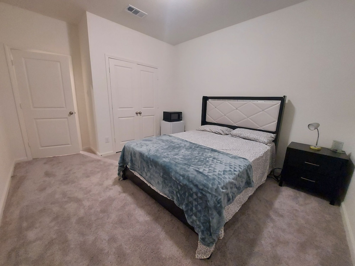 Cozy bedroom in a 4 bedroom home