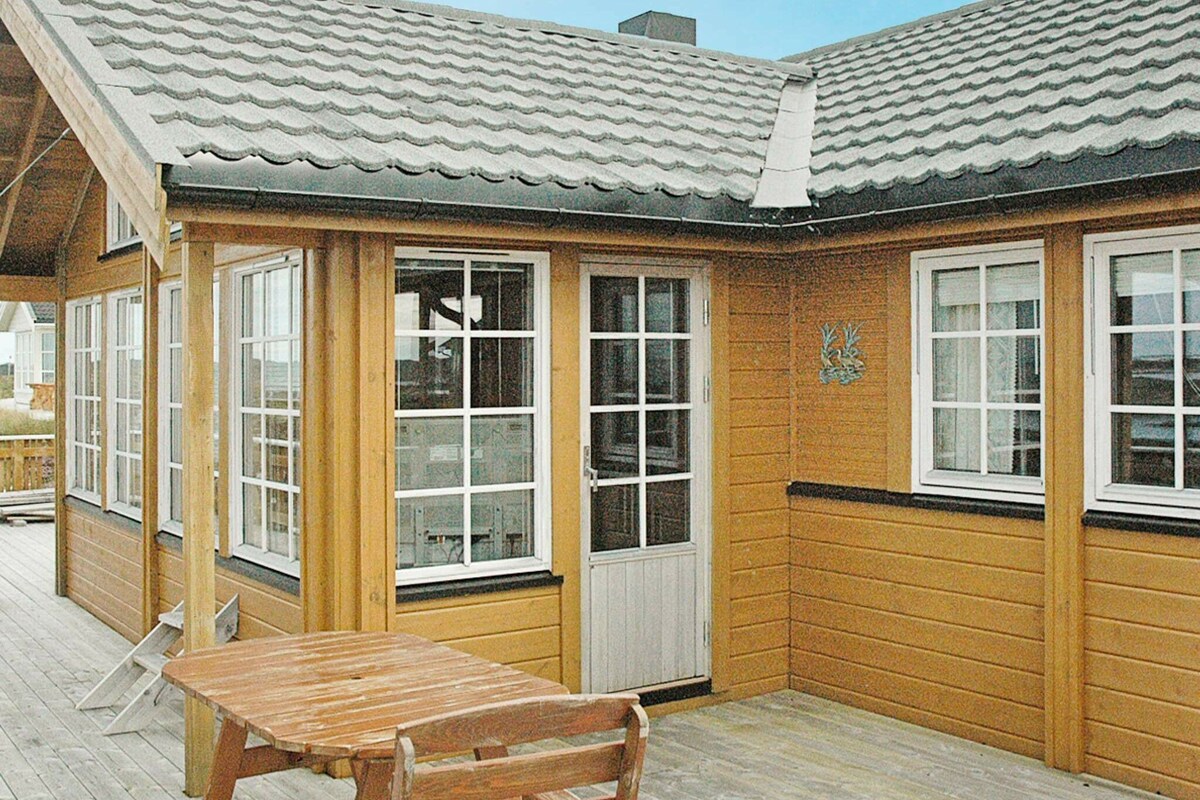 8 person holiday home in dyrvik