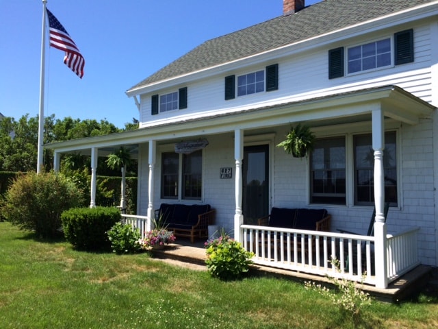 The Harbourview Block Island ，主屋