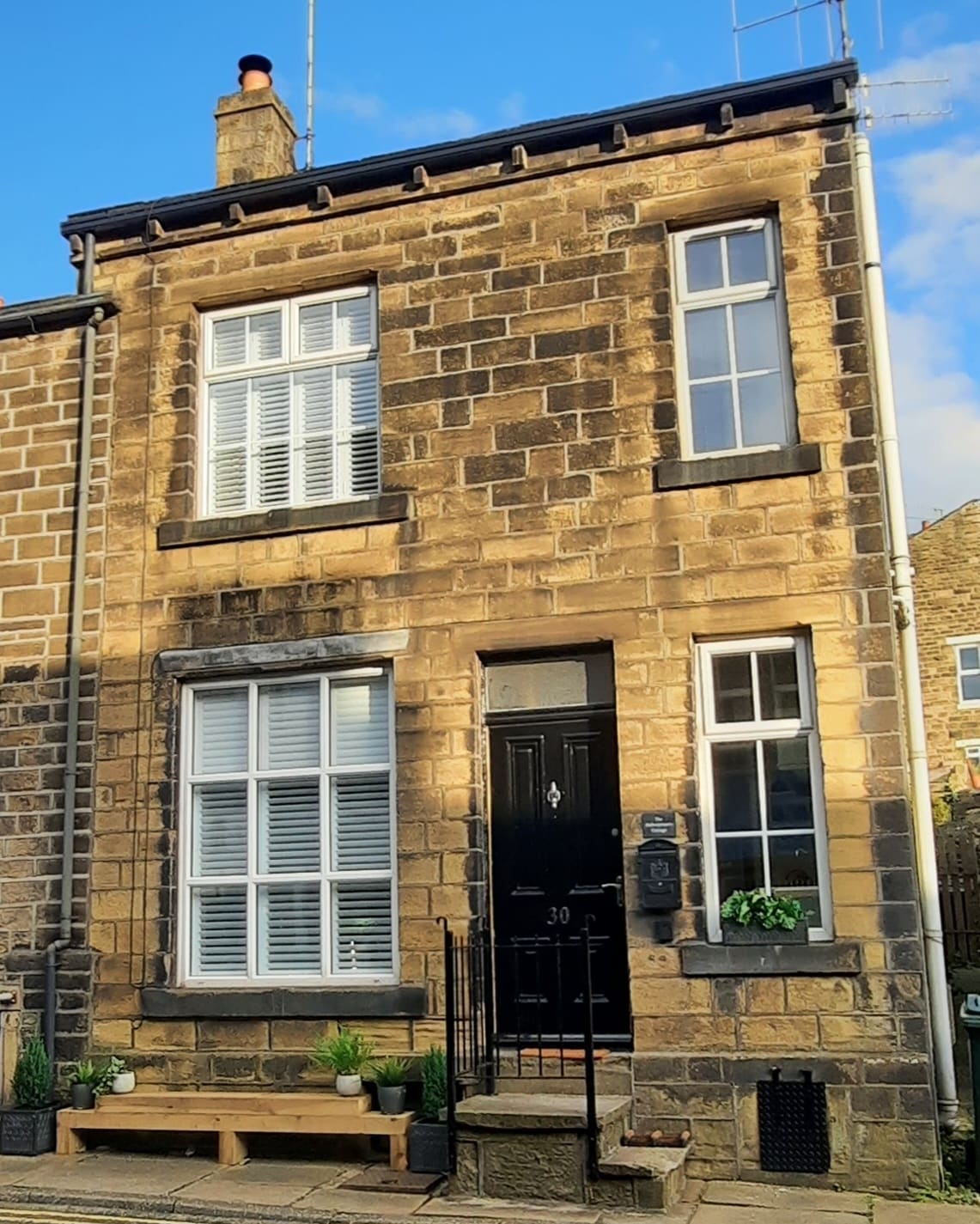 The Railwaysman's Cottage - private parking space.