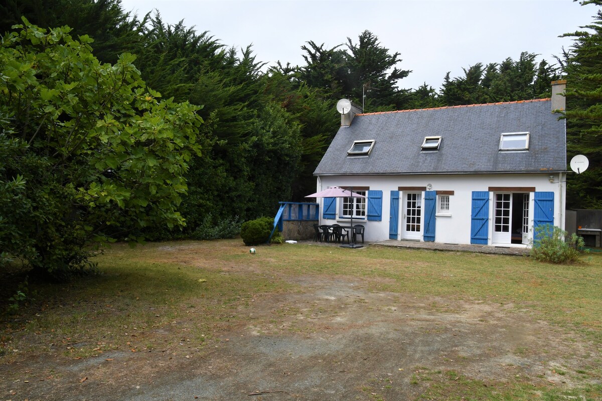 La Torche, 4 bedroom house, 54000 Sq. Ft. of yard