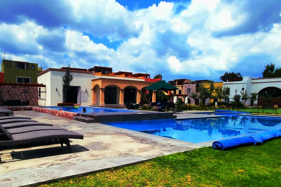 Casa Artesanias、San Miguel de Allende泳池和高尔夫球场