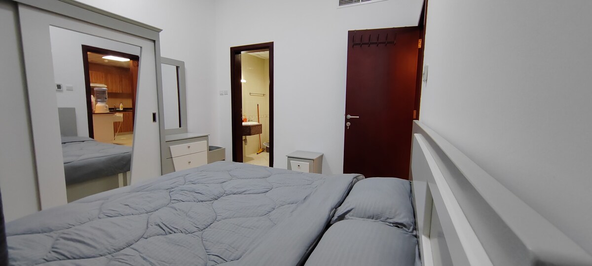 Lovely 1-bedroom Apartment (Long Stays)