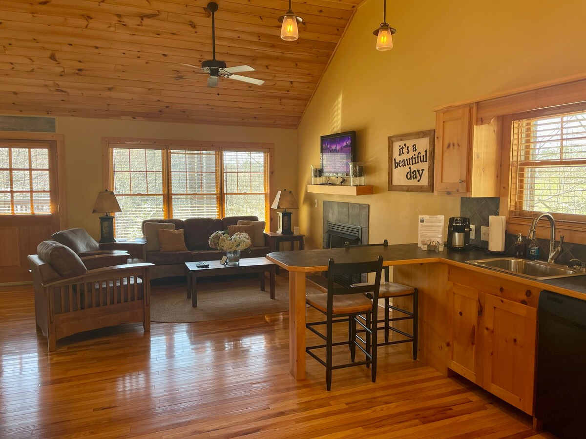 The Laurel: The Cabins at White Sulphur Springs