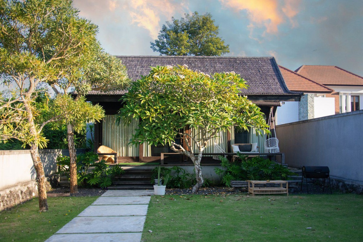 Cozy house with big garden