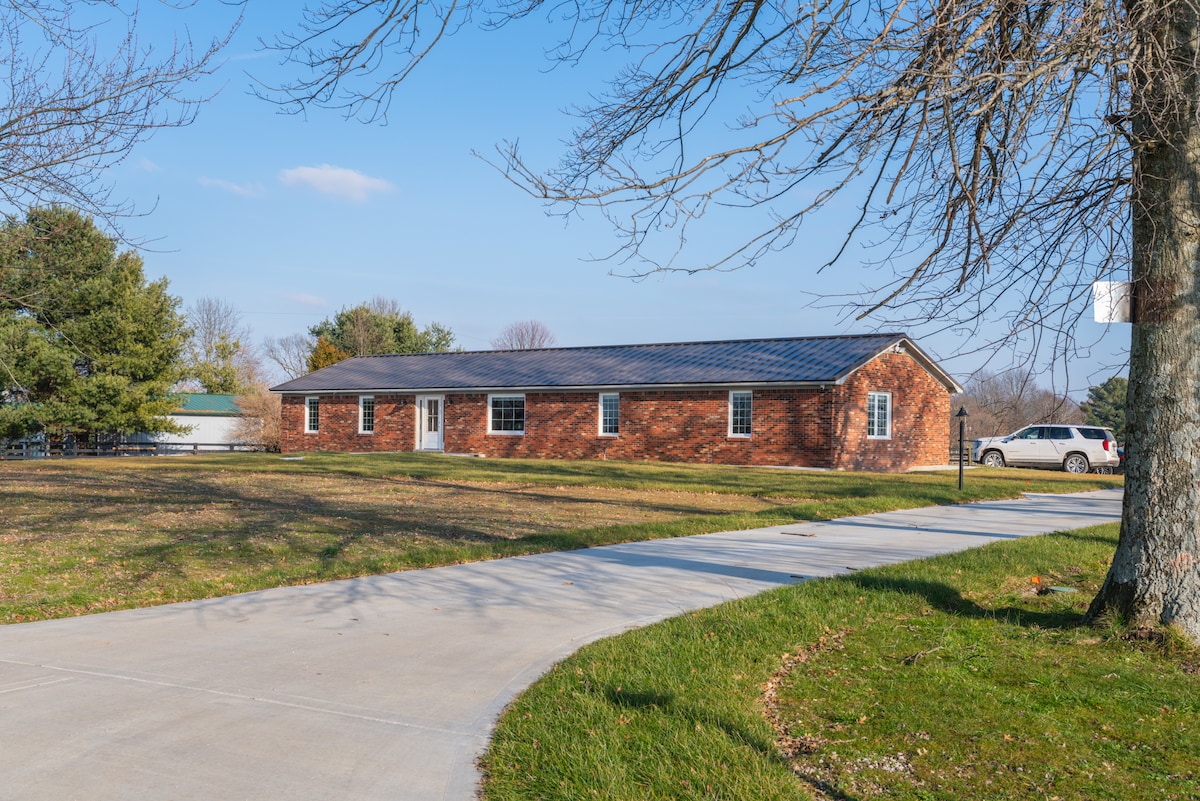 Peacock Ranch House -  Lexington and Winchester