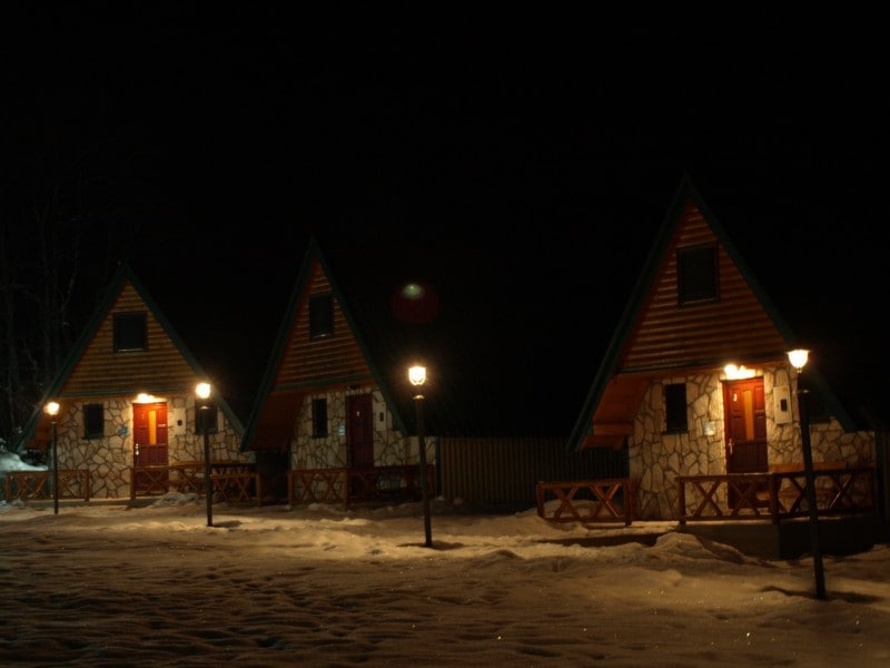 杜米托平房（ Durmitor Bungalows ）