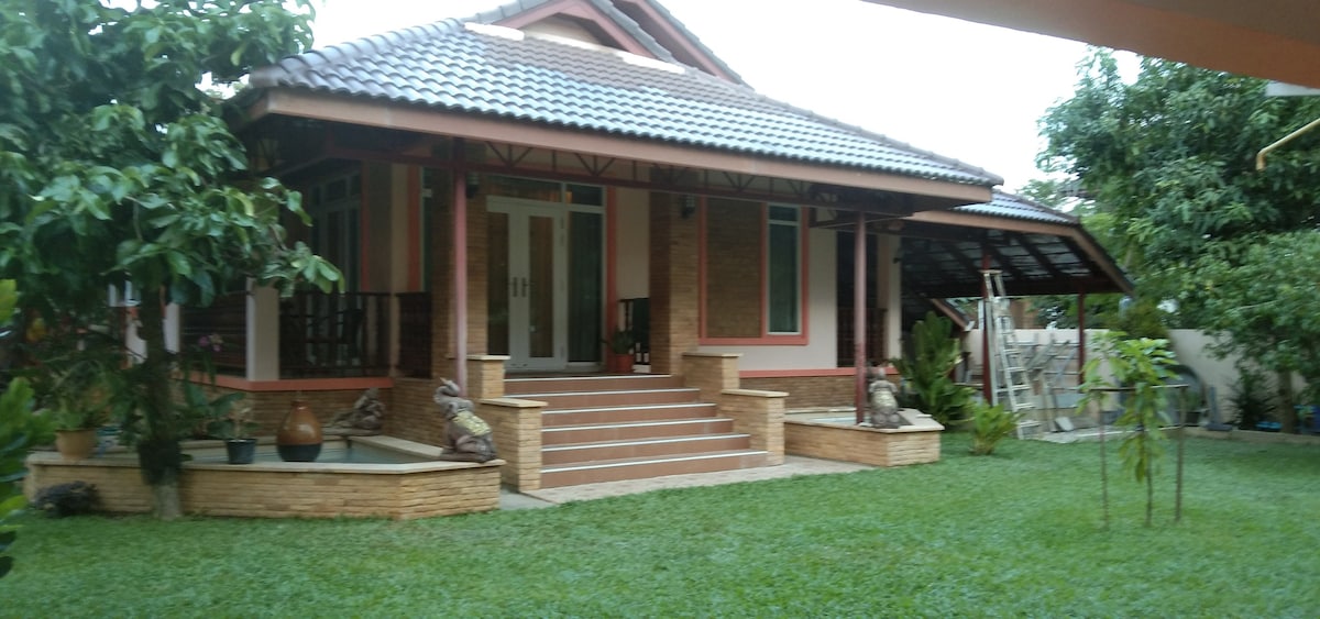 Itsaris Guest House, quality cool home