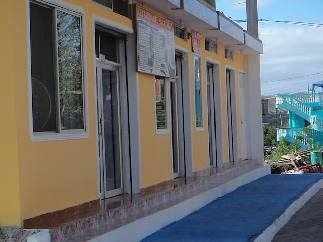 Puerto Baquerizo Moreno的民宿