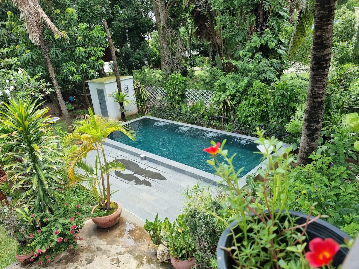带花园和泳池的Ananda家庭别墅