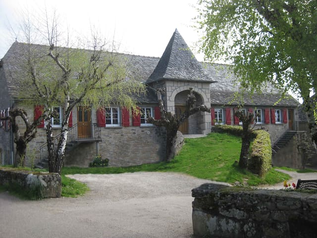 La Chapelle-Saint-Géraud的民宿