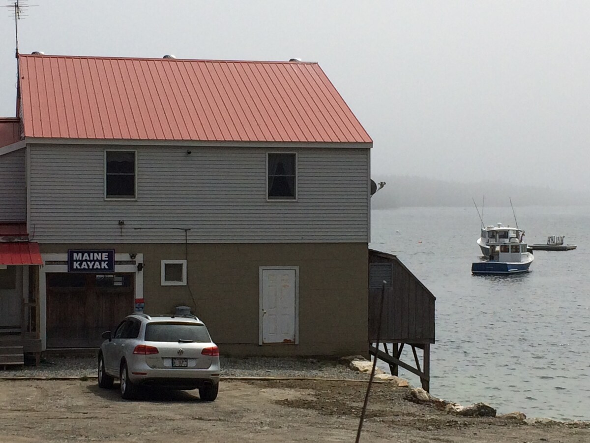 Lobsterman 's Lodge - Working Waterfront Marina ！