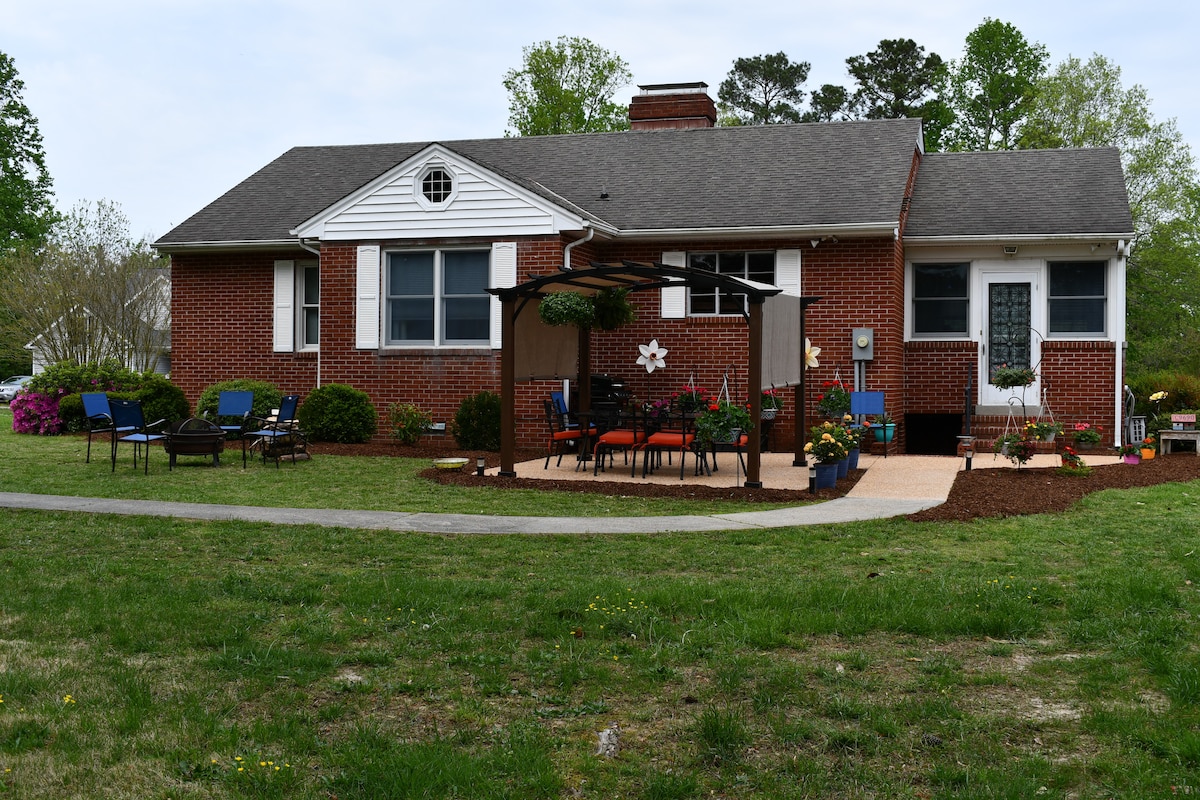 The Bee Goode House on Main Street