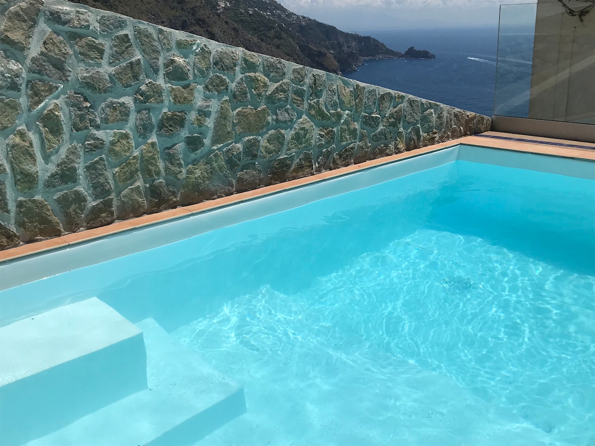 Villa Aristide Praiano Amalfi Coast游泳池