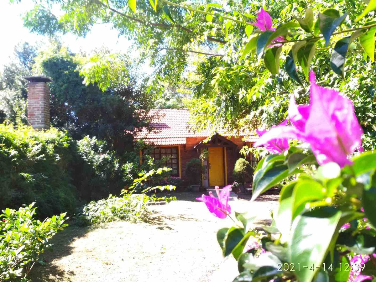 Amplia casa en Ciudad de la costa , con Parrillero