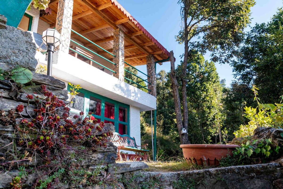 Iris Cottage Mukteshwar Luxury Homestay