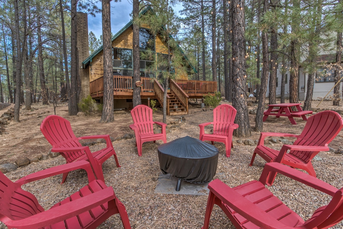 圣诞树小屋- Pinetop圣诞小屋