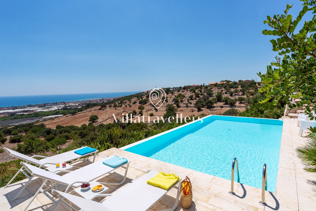 Villa with Pool with Amazing Sea Views