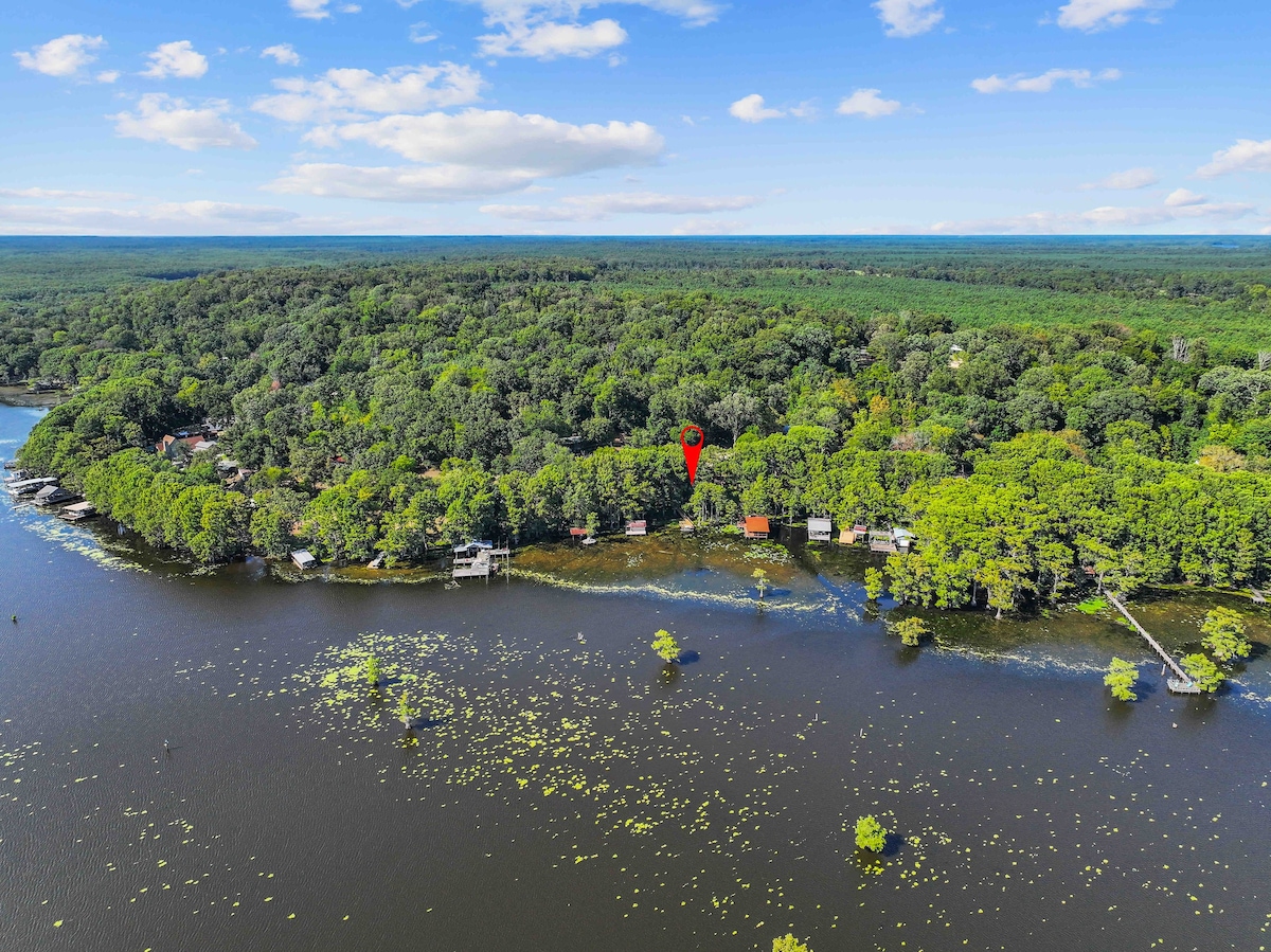 Bella Vista Cabin, amazing views of Caddo Lake