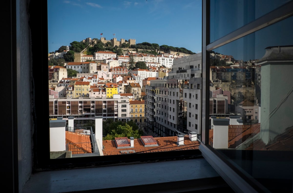 穿过TimeCooler的Baixa公寓，可欣赏迷人的城堡景观