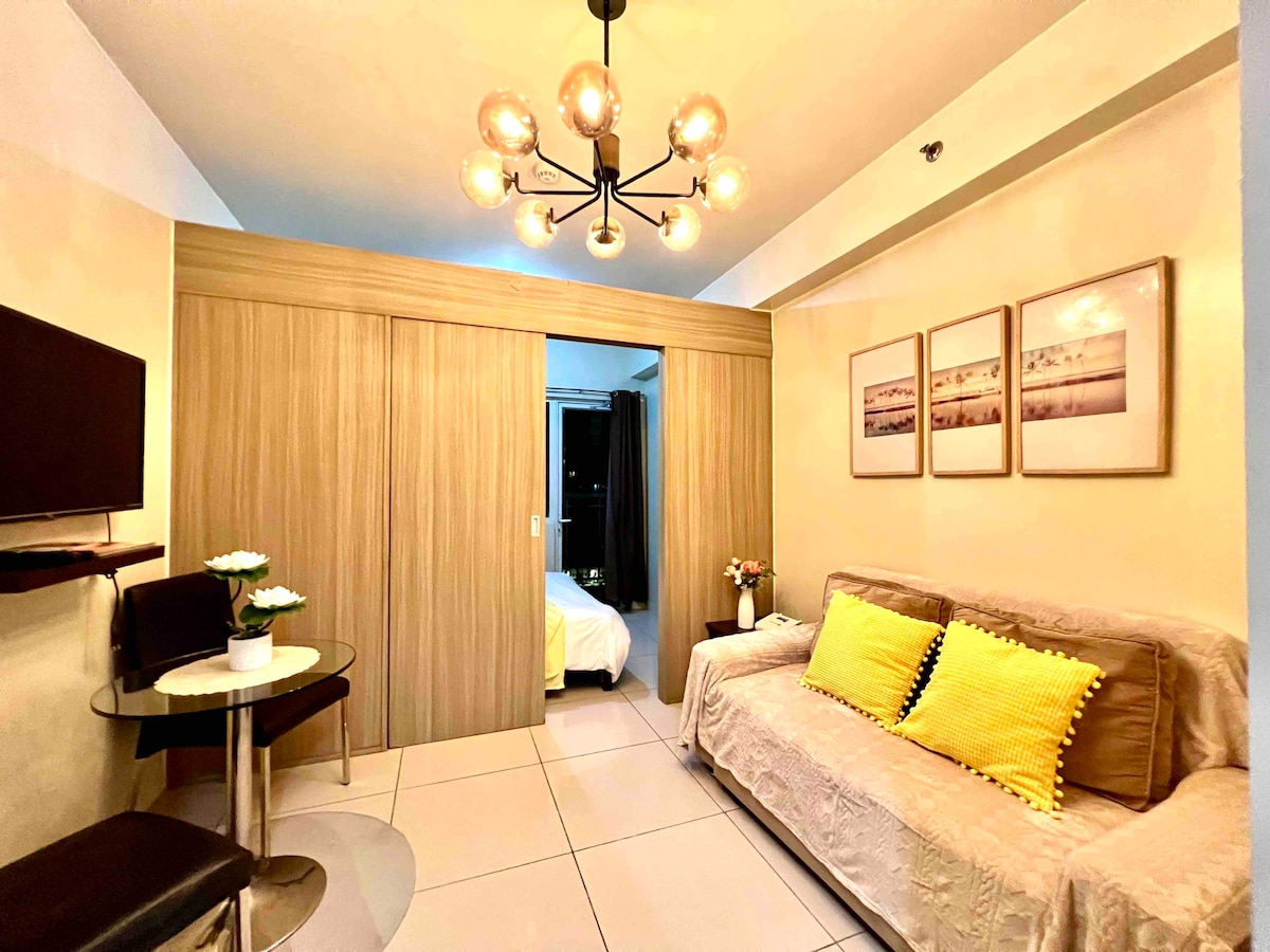 1BR 5pax Breeze Res. Pasay nr PICC MOA w/ Netflix