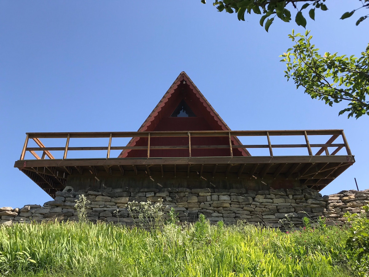 Carnahan A-Frame and Tuttle Creek Lake
