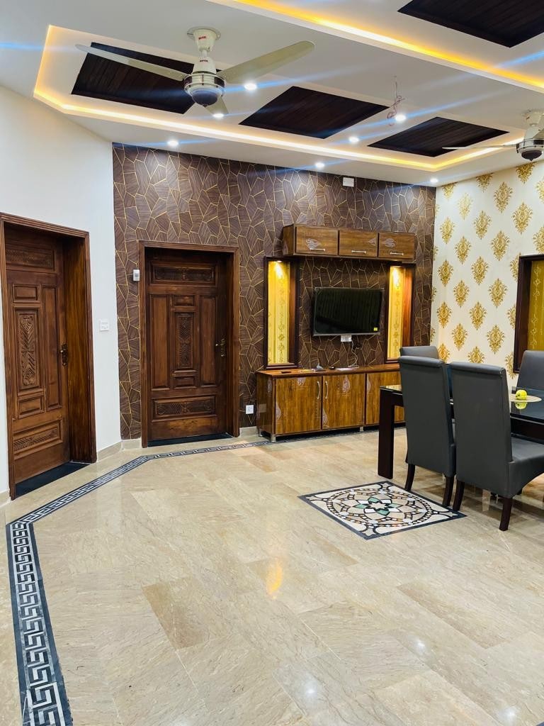 6 Bedrooms luxurious Home in Bahria