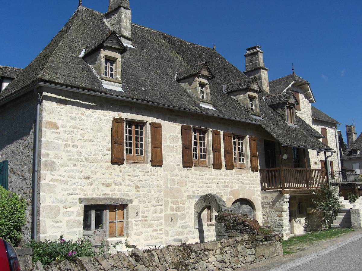 Correzien stone house deep in real France