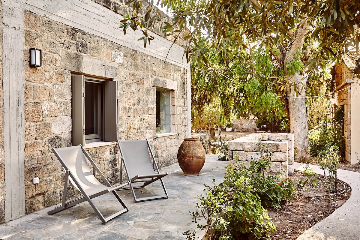 Studio Elia, in a mediterranean garden