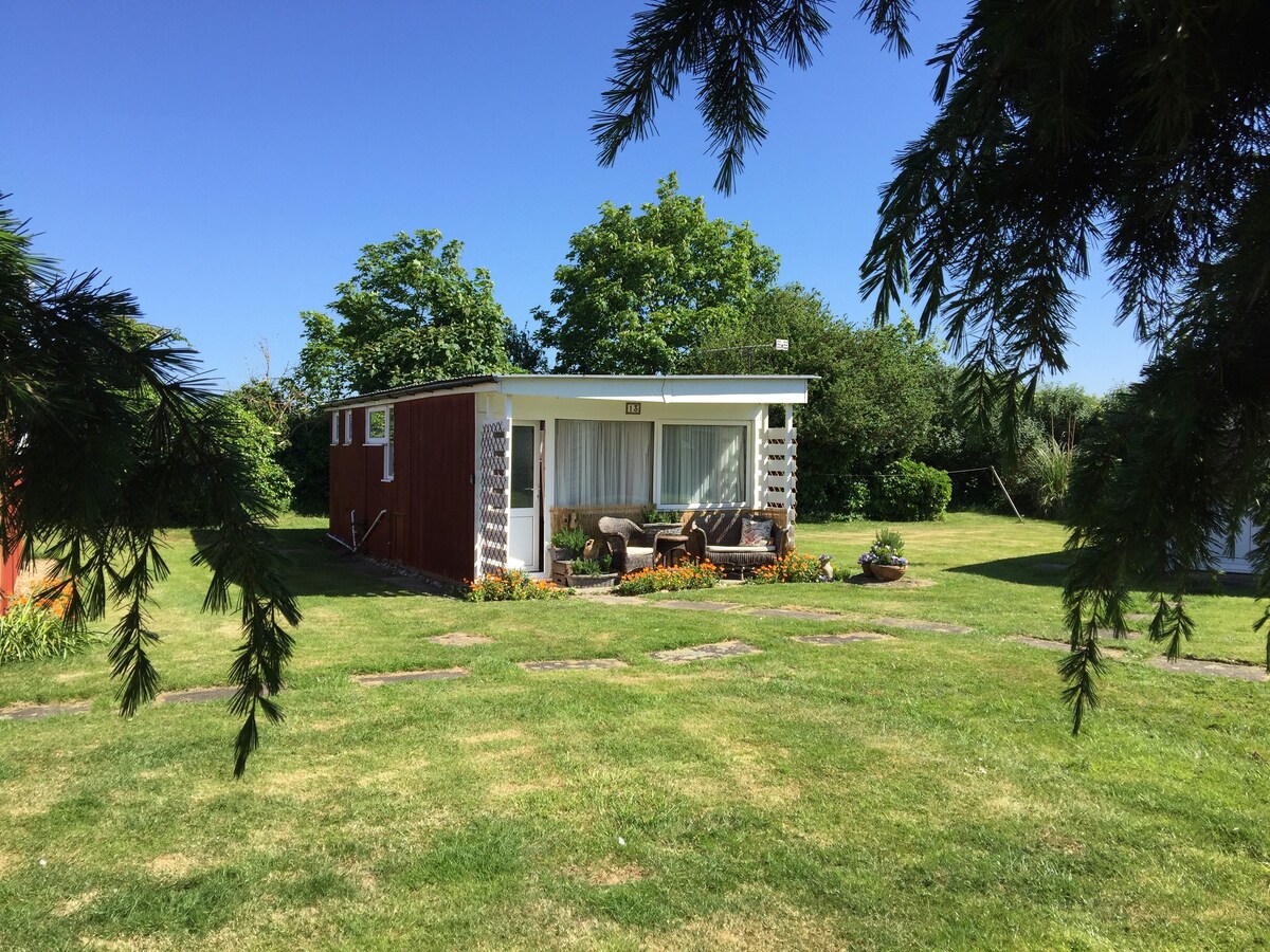 The Wendy House ， 20世纪60年代的复古海上度假木屋