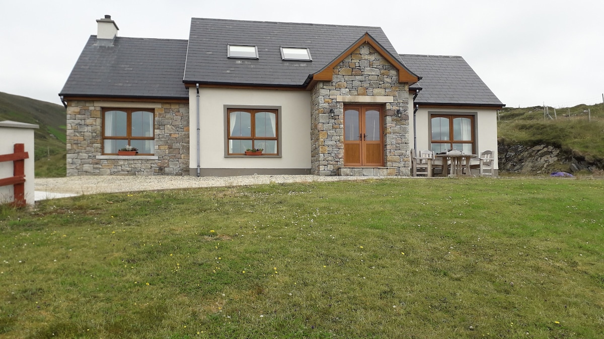 Glencolmcille Lodge