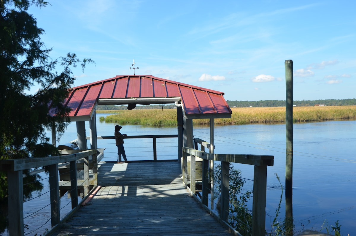 Fern Dock River乡村小屋