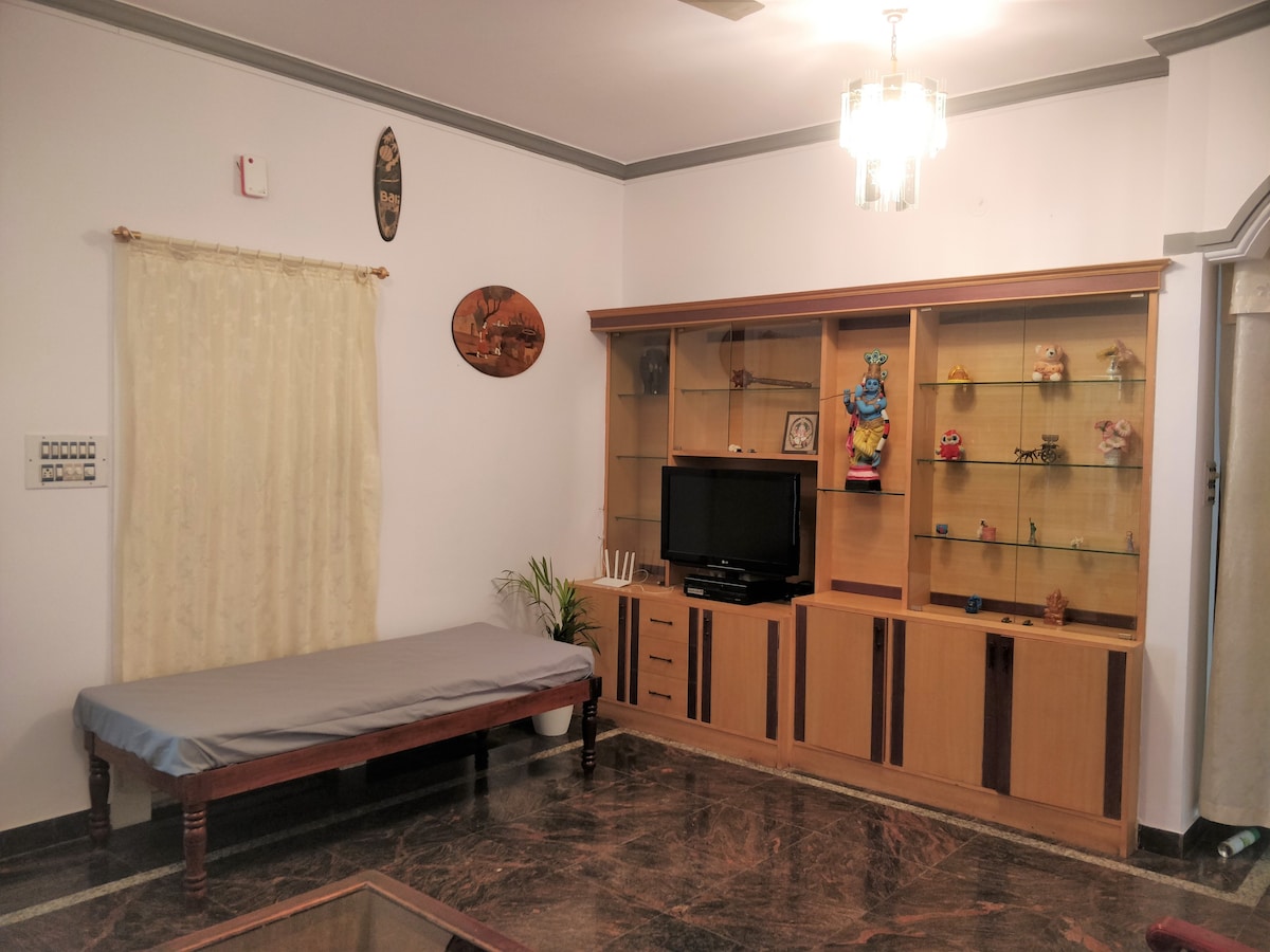 Comfort Homestay -家具齐全的2 bhk A/C房源