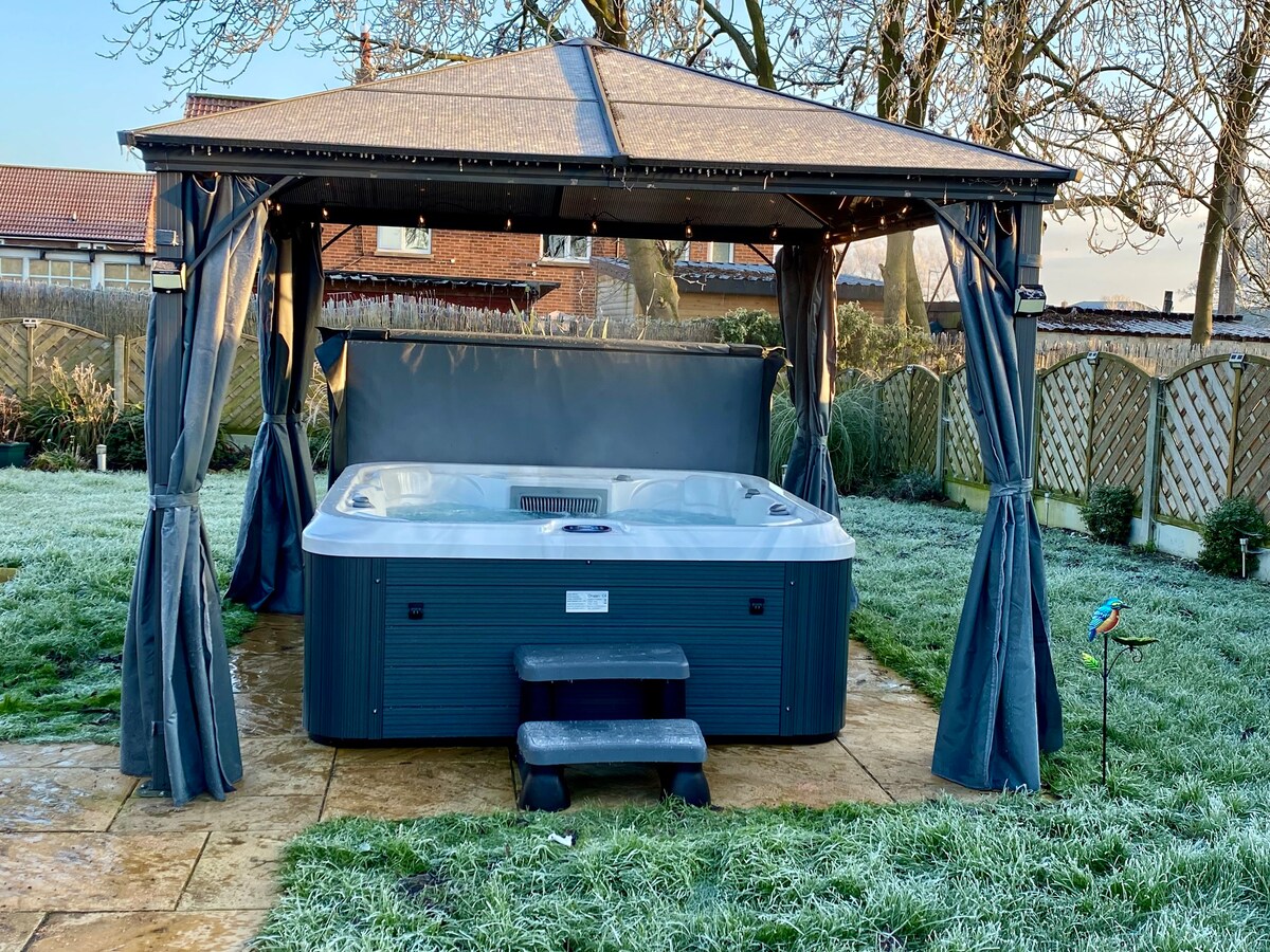 Hot tub Dog friendly Country Coast 5* Holiday Park